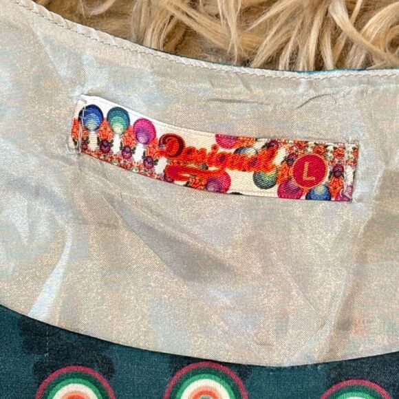 Desigual blouse size large - Picture 3 of 7